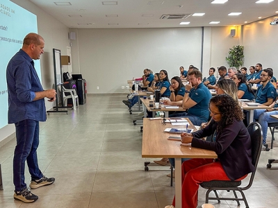 Treinamento realizado no sábado (12), envolveu o quadro colaborativa da cooperativa.