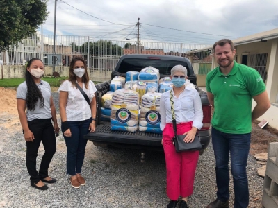 Paroquia São José é contemplada com donativos do fundo social da cooperativa