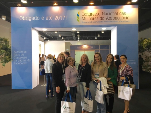 Congresso de Mulheres do Agro teve participação de cooperadas