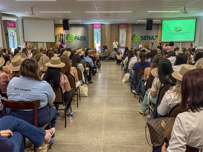 Cooperfarms marca presença no I Fórum das Mulheres Agroparceiras do Oeste Baiano