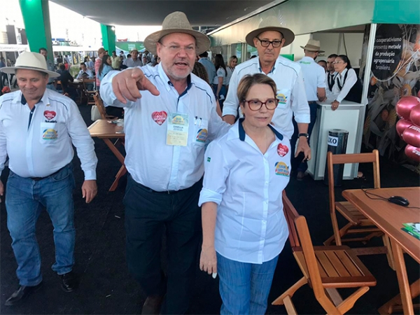 Ministra Tereza Cristina visita Espaço do Cooperativismo na BFS