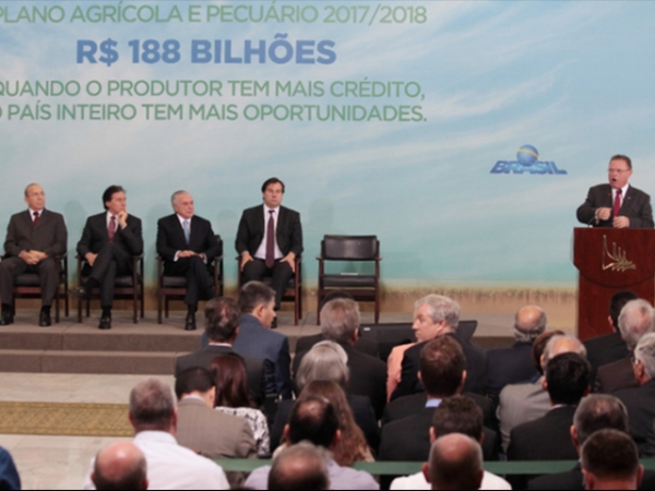 Governo anuncia R$ 190,25 bilhões com juros menores para financiar agricultura