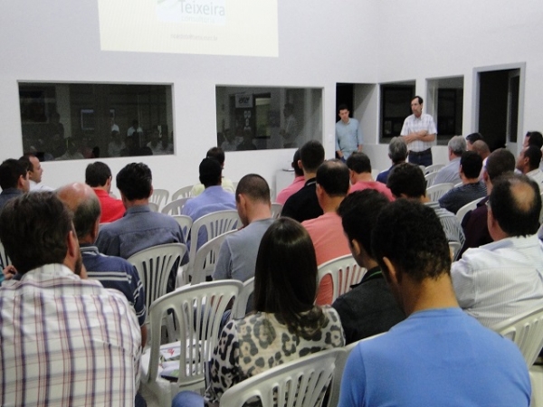 Palestra discute fisiologia do estresse de plantas